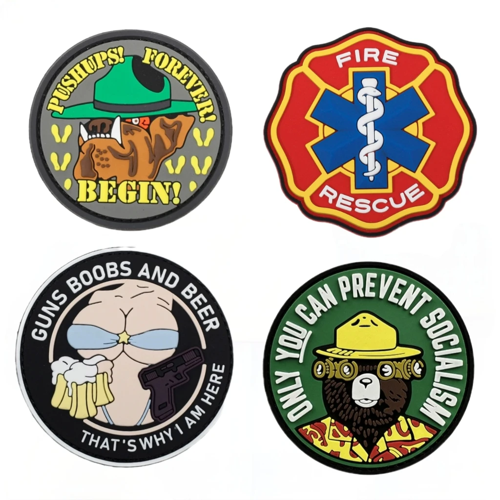 La nueva bolsa está aplicada con una insignia de sombrero Luminou de goma suave, brazalete de rescate médico de tres pasatiempos y insignia de mochila para perro Bully - imagen 2