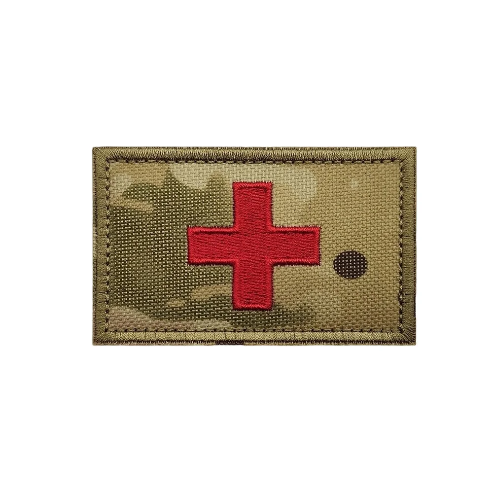 Parche con símbolo de primeros auxilios cruzado médico, Velcros, gancho táctico, cierre de bucle, insignia bordada para gorra vaquera, mochila Molle