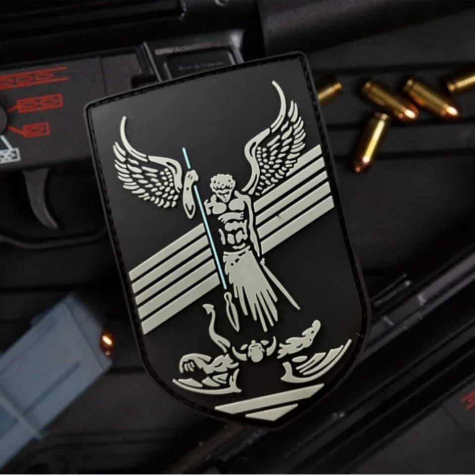 Insignia de moral "buenos siempre ganancias" en la ropa, parche de gancho y bucle de PVC del Arcángel, brazalete militar del ejército de Ángel, pegatinas tácticas para mochila - imagen 4