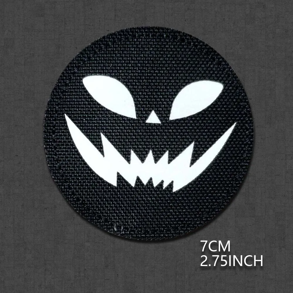 Reflejo de sonrisa malvada, calabaza, esqueleto, fantasma, parche táctico de Halloween, insignias de gancho y bucle para chaleco, sombreros, equipo, colecciones - imagen 3