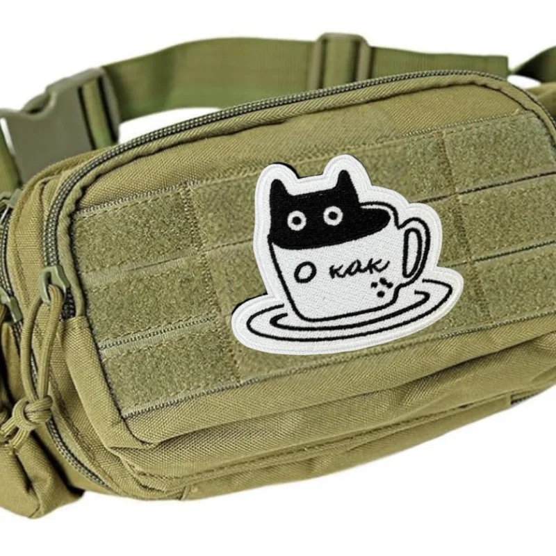 Parche táctico bordado gato negro con taza de café, gancho-bucle