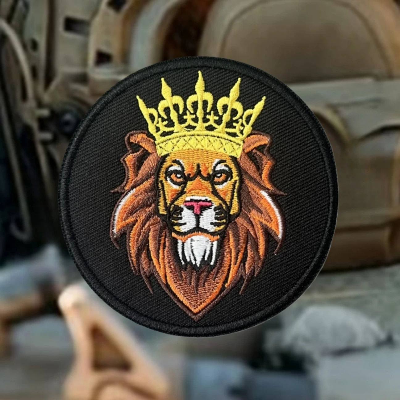 Insignia de moral divertida de León, parches bordados para ropa, brazalete militar táctico, gancho y bucle, accesorios para mochila, pegatinas - imagen 3