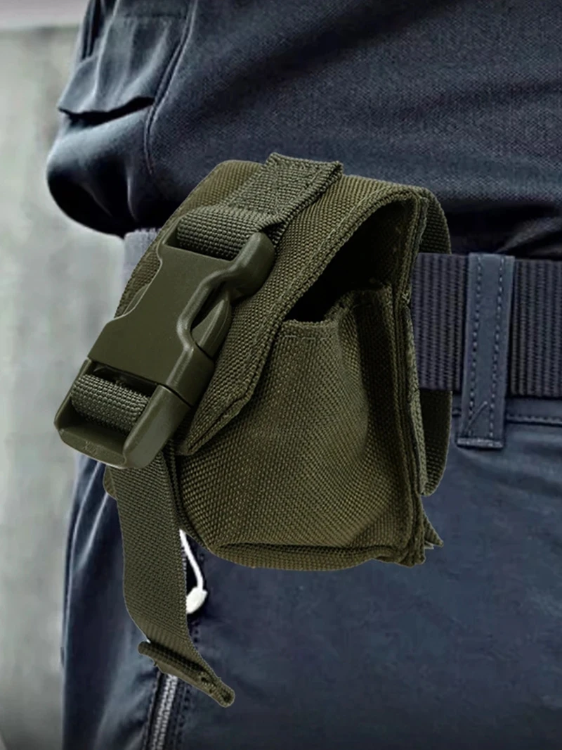 Bolsa de granada táctica CLUSGO en vista frontal
