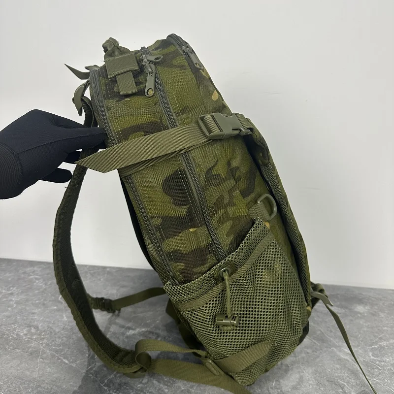 Mochila impermeable al aire libre para senderismo y desplazamientos - imagen 2