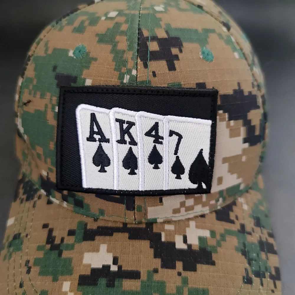 Parche bordado de naipes AK47, parche táctico de gancho y bucle con personalidad, insignia de mochila, apliques de costura, pegatina - imagen 4