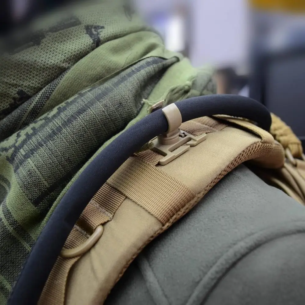 Clip para linterna con anillo en U giratorio 360, trabajo al aire libre, senderismo, montaña, escalada, mochila, soporte de luz, tubo de agua, abrazadera de herramienta para bastón de senderismo - imagen 5