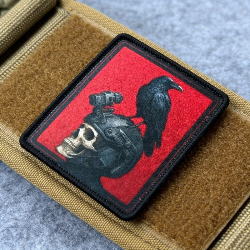 Parche táctico Raven on Helmet velcro gancho y bucle para MOLLE - imagen 5