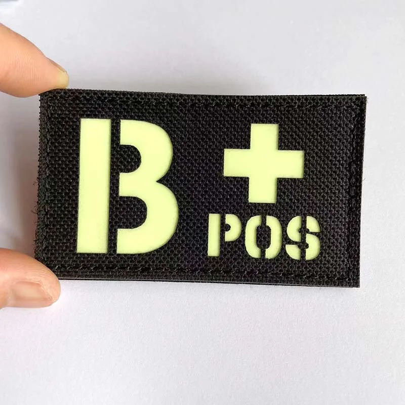 5*8,5 CM camuflaje, parche del grupo de sangre negra que brilla en la oscuridad, A + B + O + AB + POS parches de bucle de gancho positivo, insignias tácticas militares - imagen 5
