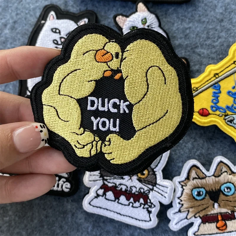 Parche bordado de dibujos animados, insignia de moral de gatito, máquina de juego, brazalete con gancho y bucle, mochila, pegatinas decorativas para ropa - imagen 5