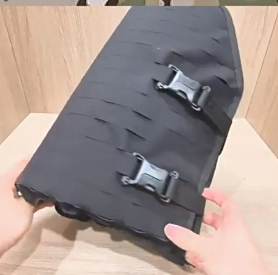 Chaleco MOLLE negro con protecciones brazos y piernas - imagen 5
