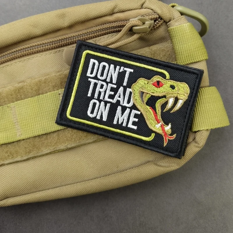 Parche de gancho y bucle con insignia de cabeza de serpiente, parche de tela con insignia de ojo de serpiente para bolso, chaleco, abrigo, accesorios - imagen 3