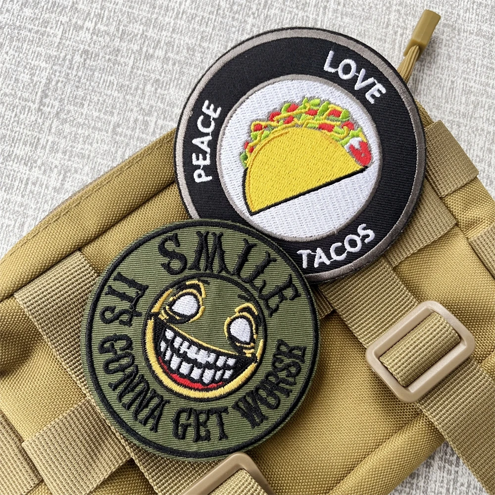 Parches de insignia de moral de sándwich de cara sonriente Circular, brazalete bordado, mochila táctica, pegatina de gancho y bucle - imagen 3