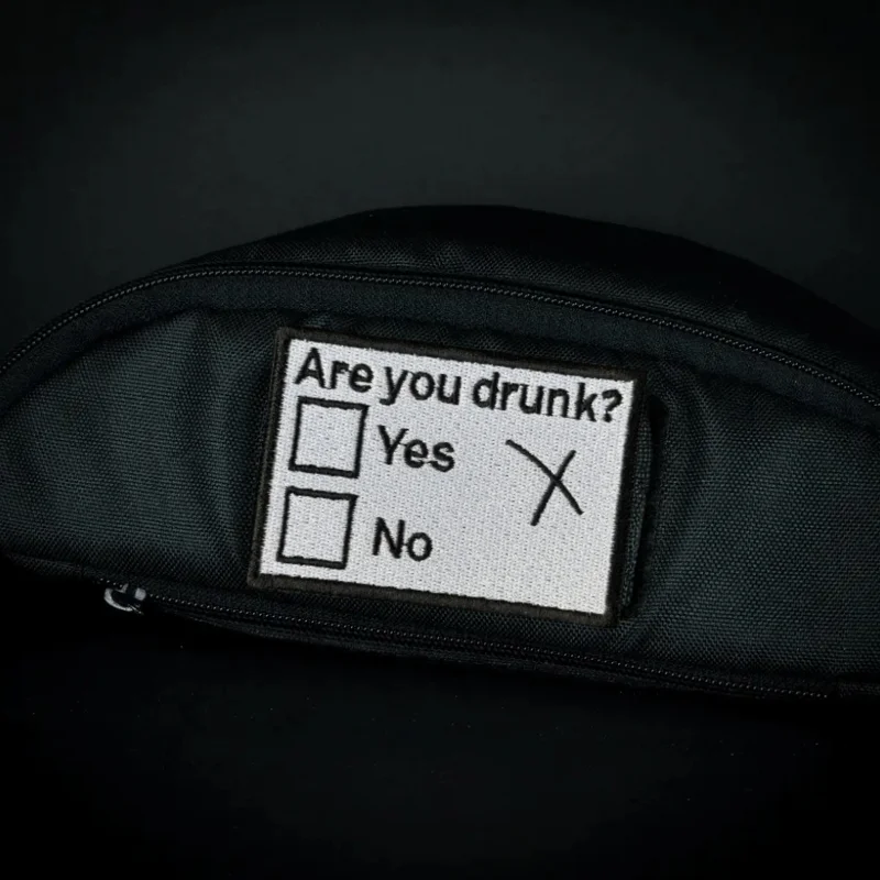 “Are You Drunk?" parche bordado chaleco táctico gancho y bucle insignia de moral mochila pegatinas decorativas brazalete parches para ropa