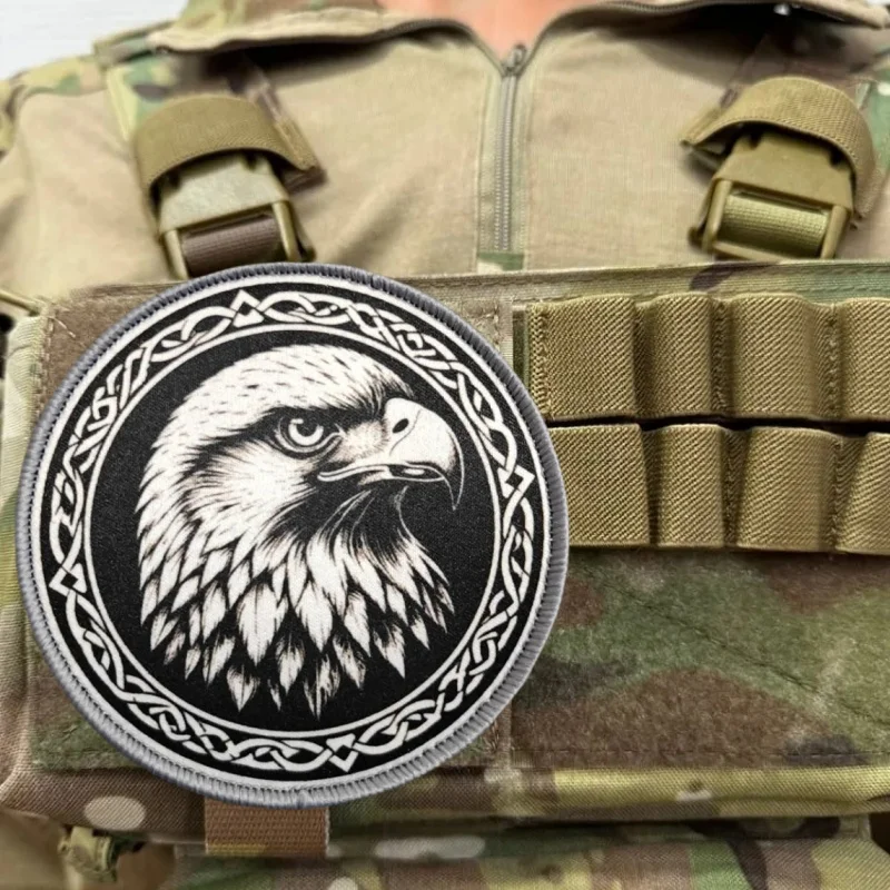 Parche táctico Eagle con velcro – Insignia moral para mochila - imagen 3