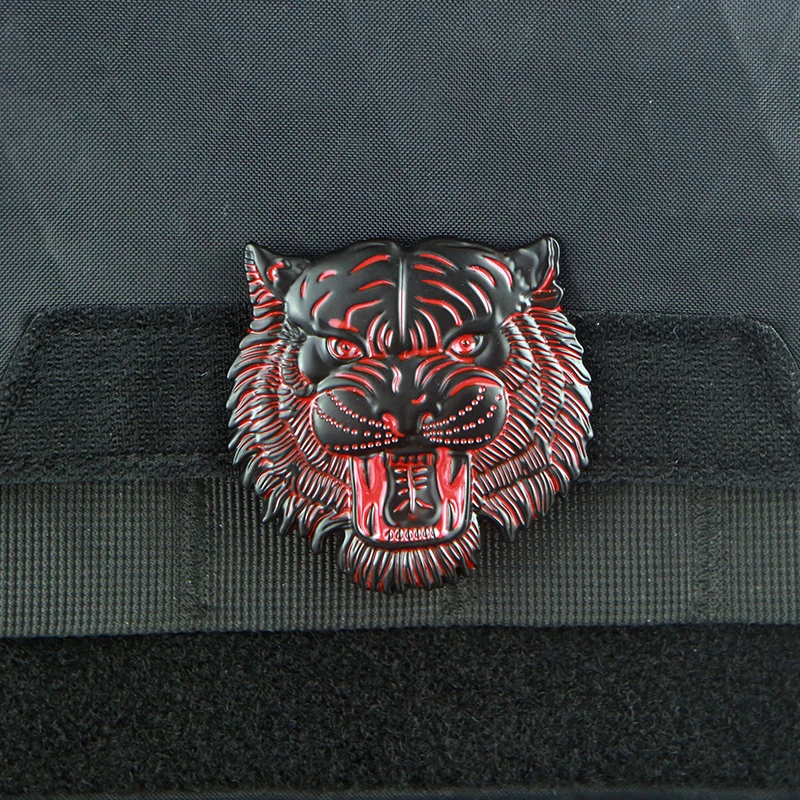 Parche de Metal de tótem de cabeza de tigre 3D, insignia poderosa dominante, decoración artesanal, chaleco táctico, mochila, accesorio de ropa con gancho - imagen 2