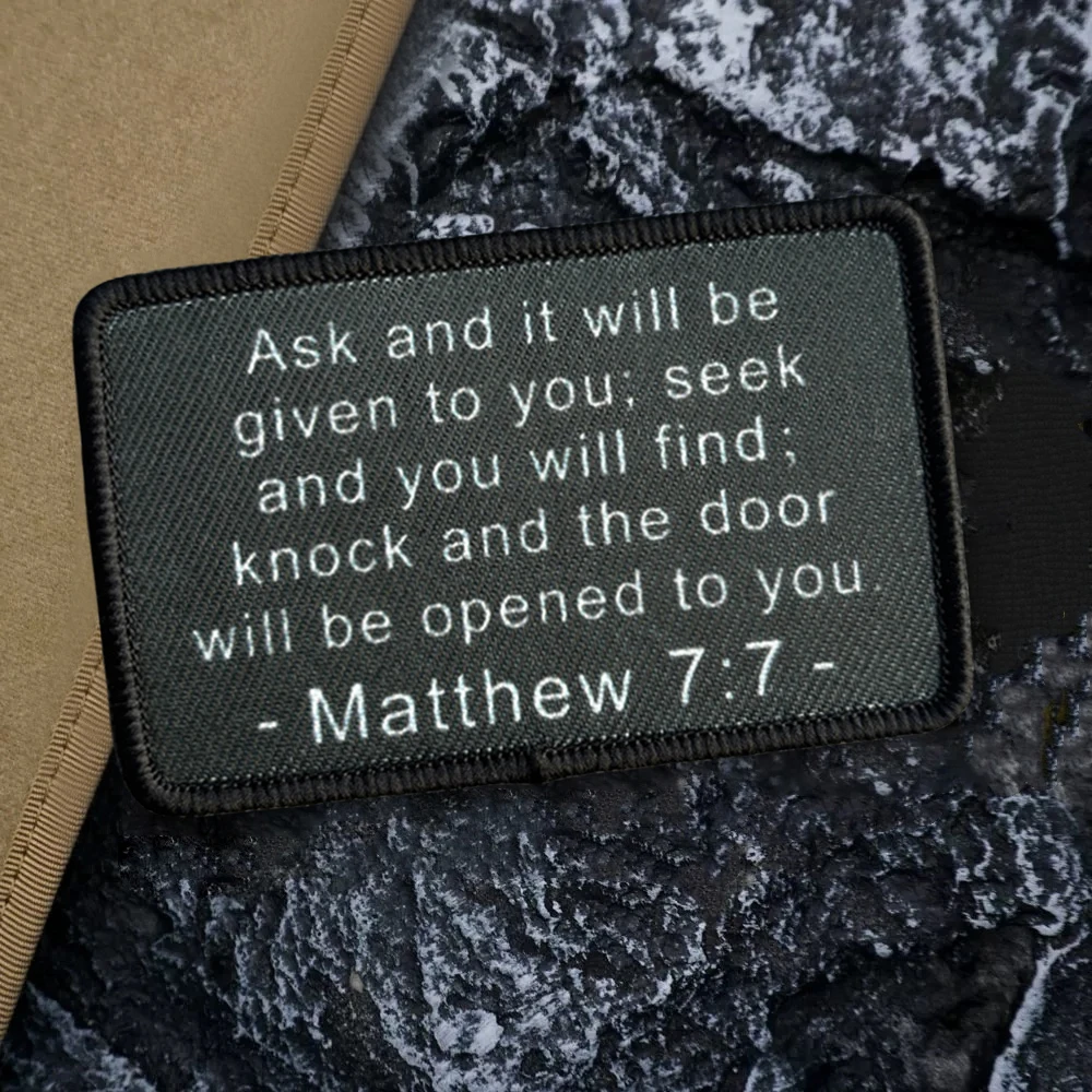 Matthew 7:7 versículo de la Biblia parche táctico parches de bucle de gancho equipo de moral militar mochila del ejército apliques pegatinas - imagen 4