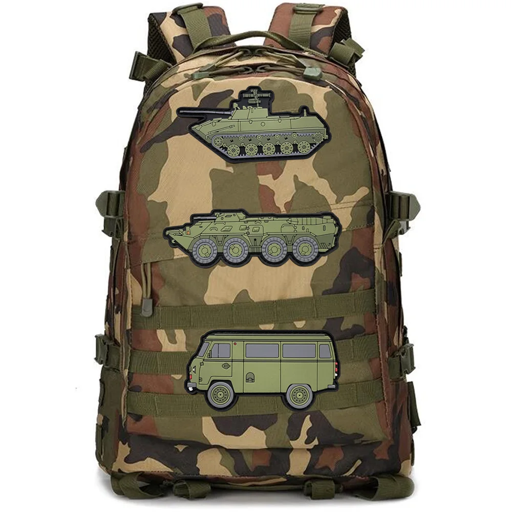 Parche de PVC creativo con personalidad, brazalete de goma, diseño múltiple, estilo de tanque, parches de mochila, Serie de ventiladores del ejército, nuevo - imagen 3
