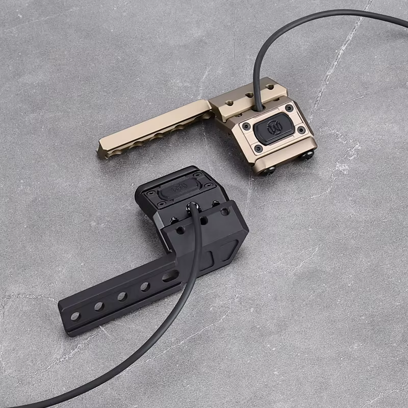 Interruptor táctico M300 M600 para linterna – Montaje Picatinny 20mm - imagen 3