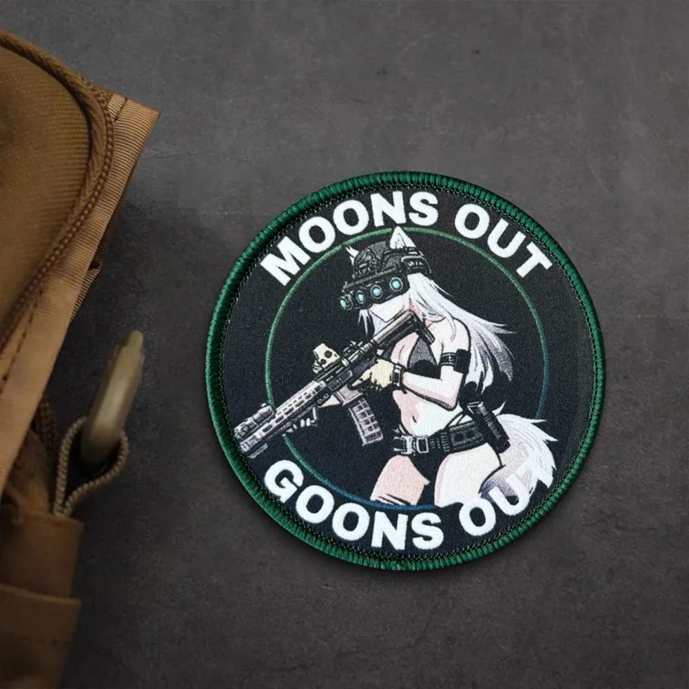 Parche moral velcro Moons Out Goons Out – Insignia táctica militar - imagen 4