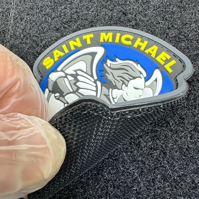 Parches Velcro Mochila TáCticos De Bordados Parche de Velcros de goma 3D de PVC Saint Michael Protect Us, insignia de moral, gancho y bucle militar, bordado táctico para mochila Molle - imagen 3