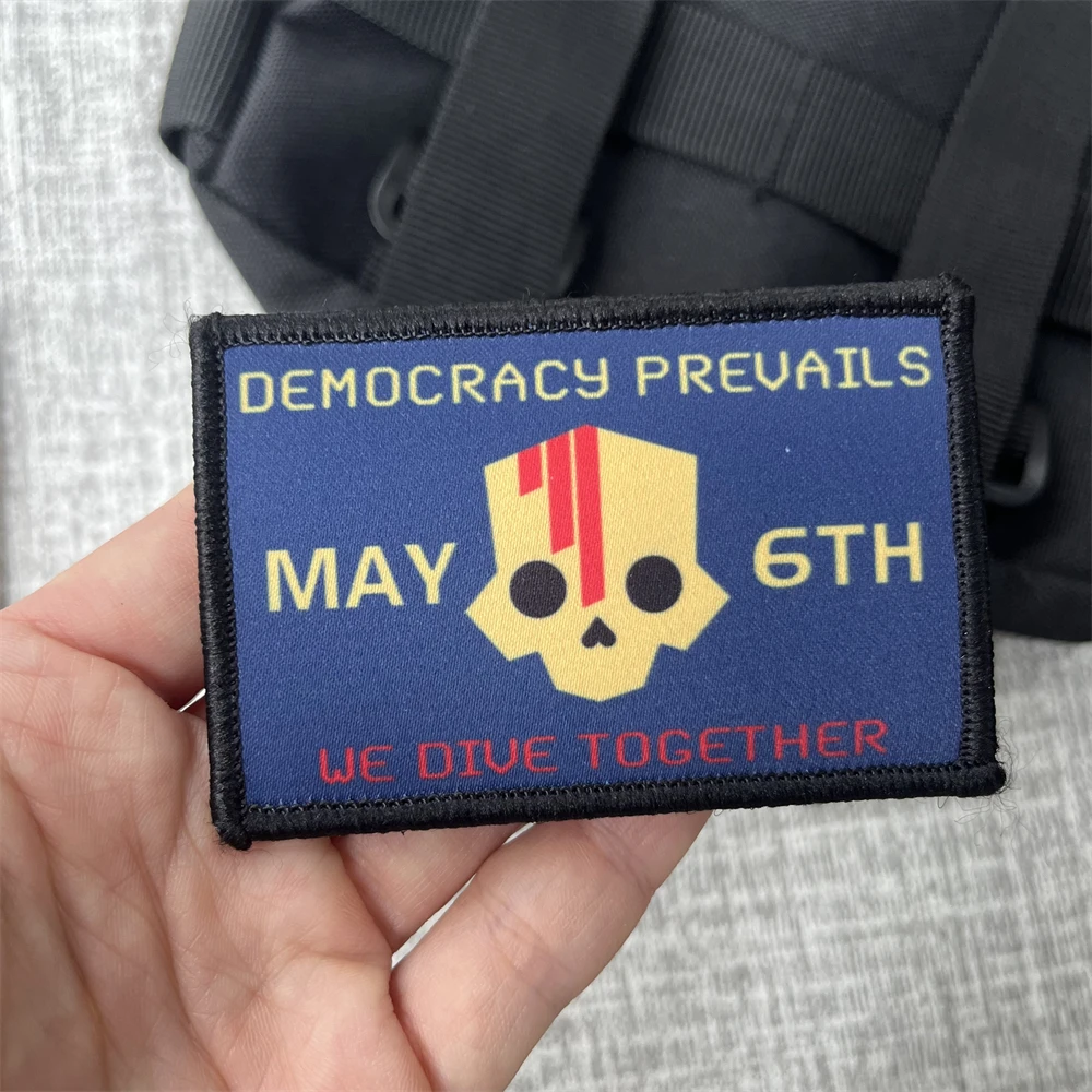 Parches de insignia de moral de Hellfish Fighting, mochila táctica de lobo en oveja, brazalete impreso, pegatina Helldivers 2 - imagen 3