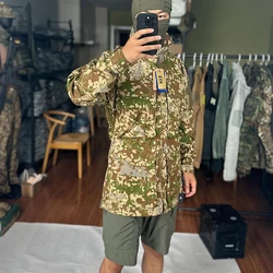 2024 Actualización M2 rompevientos táctico chaqueta mediana a larga para hombres chaqueta de camuflaje al aire libre a prueba de viento chaqueta de trabajo Durban Camo