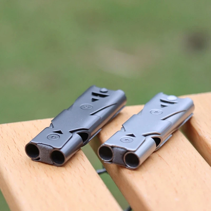 Silbato de supervivencia de alto decibelio de alta frecuencia de doble tubo de 150DB, accesorios de supervivencia de Metal de acero para rescate al aire libre, herramienta de senderismo para viajes - imagen 2