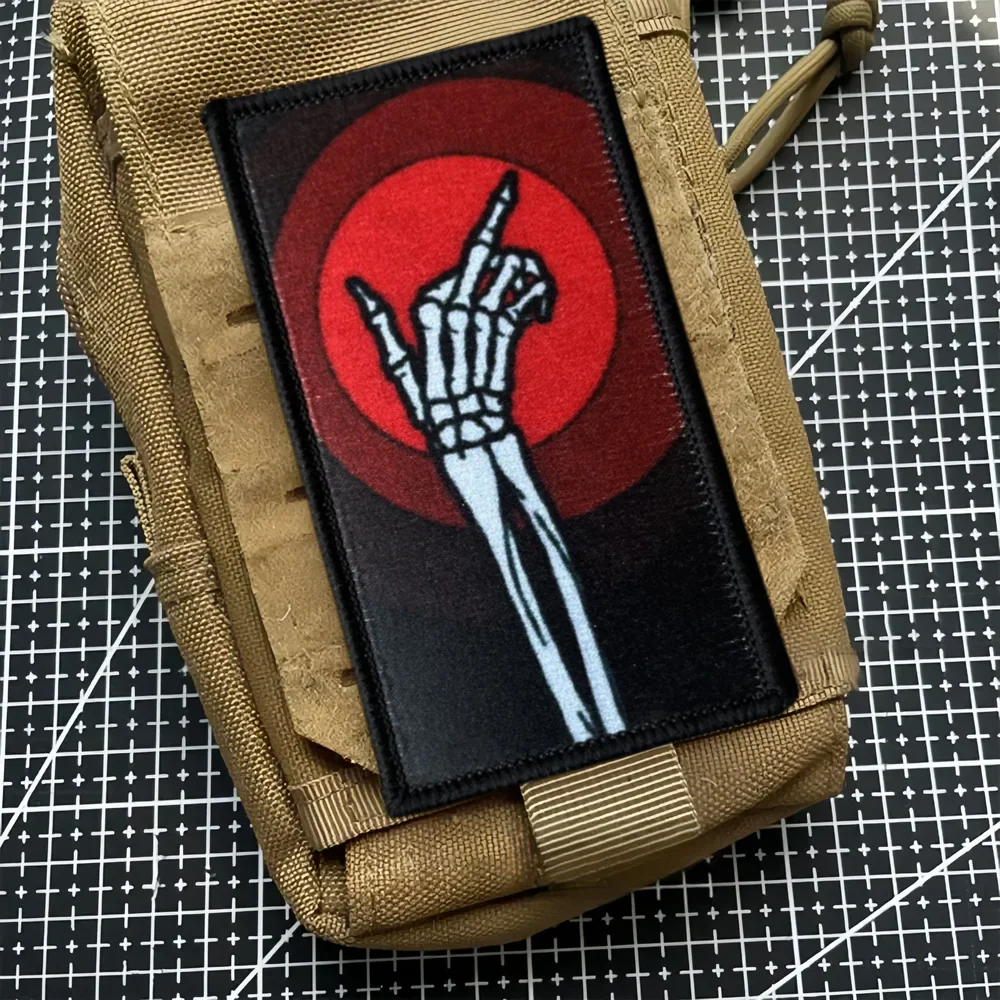 Parche táctico Gesture – Mano esqueleto velcro para mochila - imagen 2