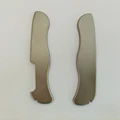 1 pair Scales