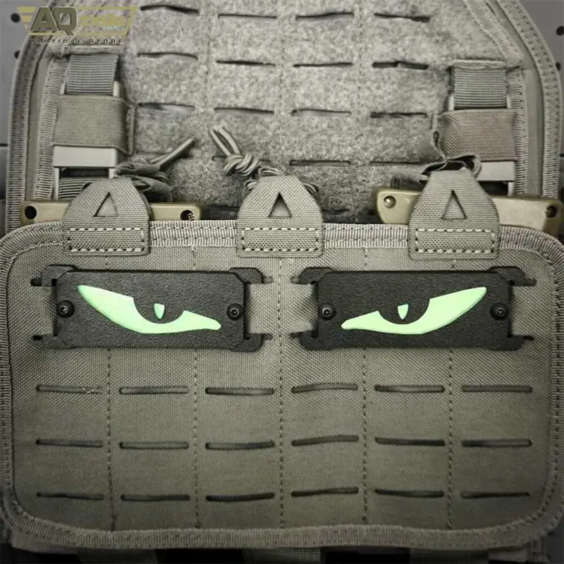 AQzxdc parche táctico luminoso tira de marcado de ojos Molle marcador luminoso señal de seguridad Panel luminoso para chaleco Airsoft mochila - imagen 4