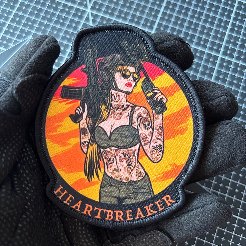 Parches con estampado de corazón para niña, insignia de moral de soldado hermosa para mujer, parche táctico con gancho y bucle, pegatina para mochila militar - imagen 2