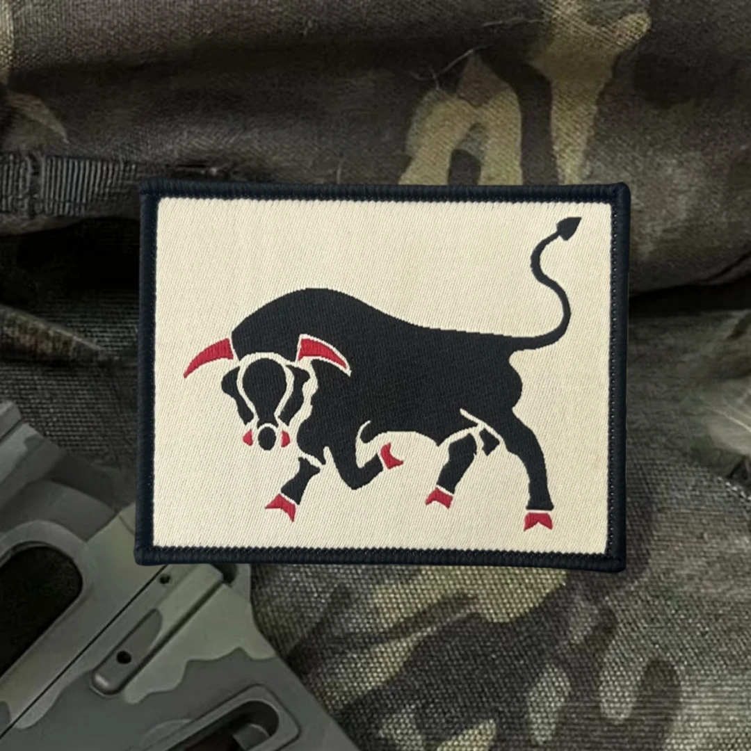 Parches tejidos con insignia de moral divertida de Toro Negro para ropa, brazalete militar táctico, gancho y bucle, accesorios para mochila, pegatinas - imagen 4