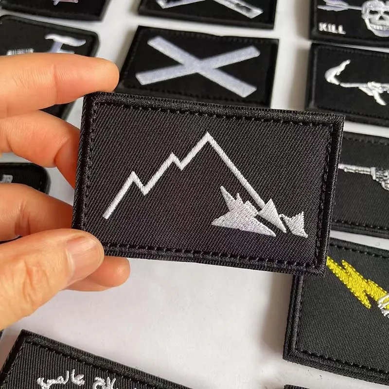 Parches tácticos de observaciones hacia adelante de niebla, insignia de moral, barba negra, calavera, flecha rota, apliques de ropa, brazalete bordado, emblema - imagen 4
