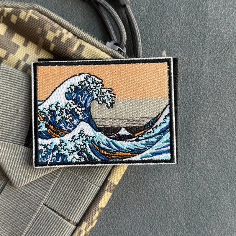 Parche táctico onda surf con velcro para mochilas y ropa - imagen 5