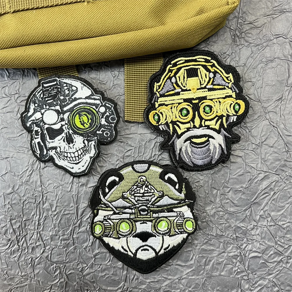 Parche bordado de cuatro ojos de visión nocturna para ropa, gancho y bucle, parches para mochila militar táctica Master Panda - imagen 2