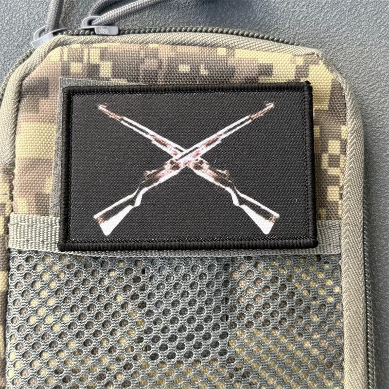 Parche táctico velcro fusiles M1 Garand cruzados – Insignia moral - imagen 3