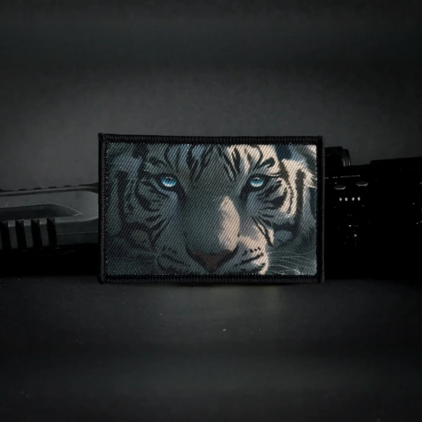 Parche táctico de tigre, insignia de moral de las amenaza de las bestias, brazalete militar, parches de gancho y bucle para ropa, mochila, pegatina impresa - imagen 3