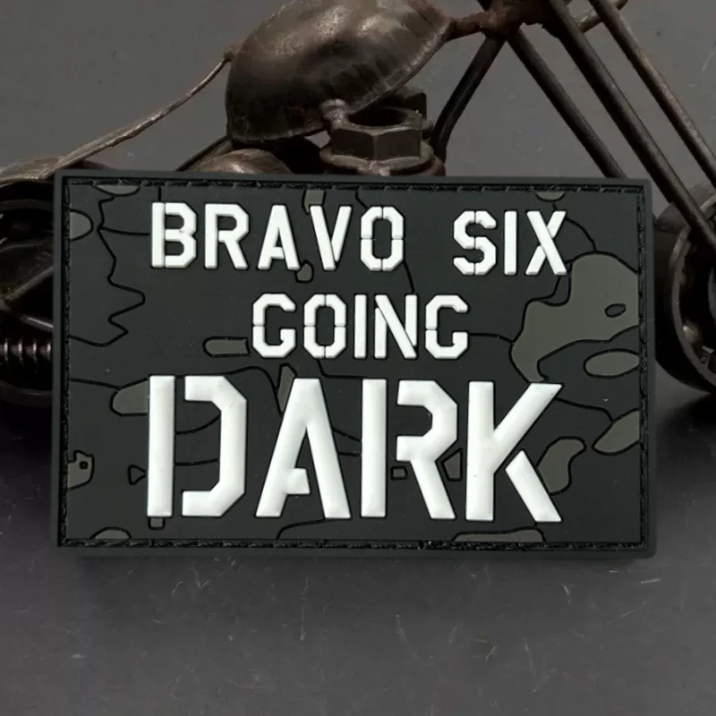 Bravo SIX Going Dark PVC parche luminoso parches de gancho y bucle brazalete militar insignia de moral mochila táctica pegatinas emblema - imagen 4
