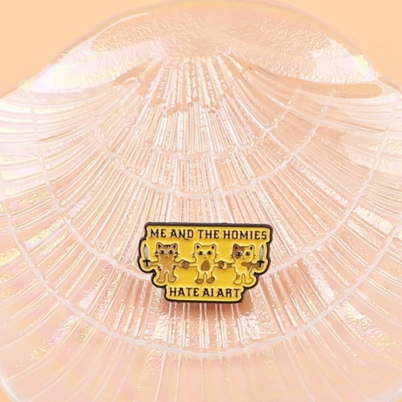 Pin esmaltado de gato bonito para solapa, broches divertidos de ME AND THE HOMIES HATE AI ART para mujer, accesorios de insignia de decoración de ropa