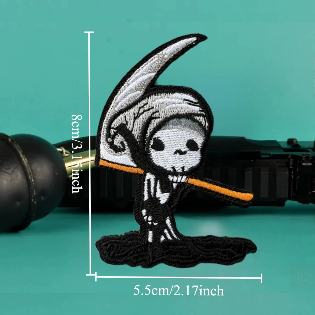 Parche Little Grim Reaper, insignia de moral táctica, lindas parches bordados góticos Punk de la muerte para ropa, pegatina de equipo militar - imagen 2