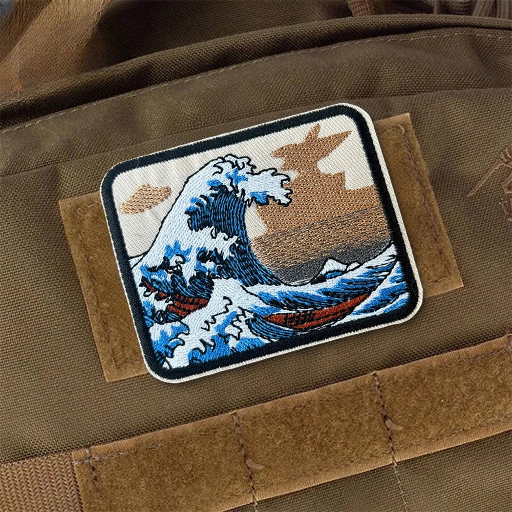 Parches de Meme de olas de mar, parche bordado divertido con gancho y bucle, brazalete moral, insignia de moral del ejército militar, pegatinas tácticas para mochila - imagen 3