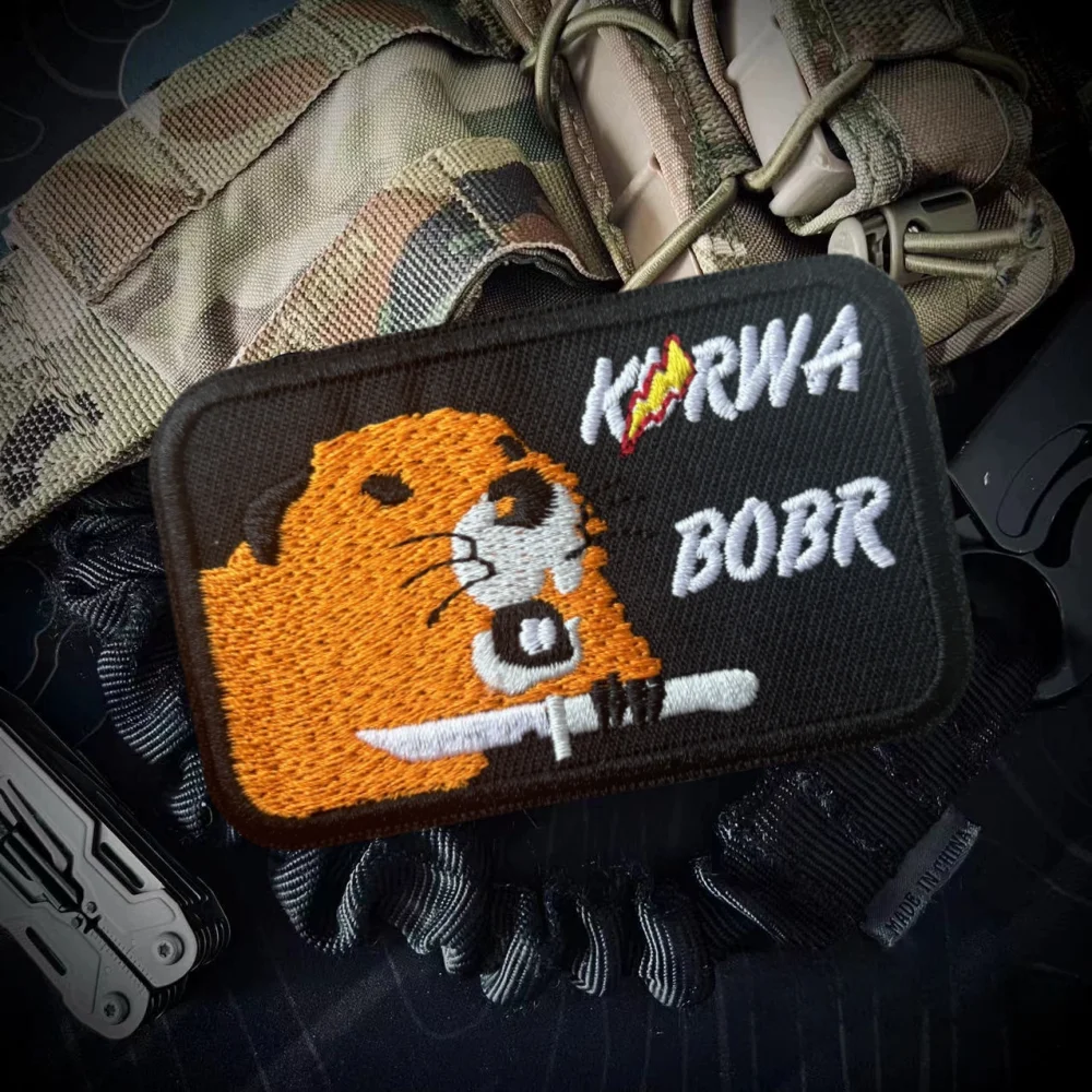 Insignia de moral de castor con cuchillo, parches tácticos de gancho y bucle bordados divertidos, brazalete de combate militar, pegatinas para mochila