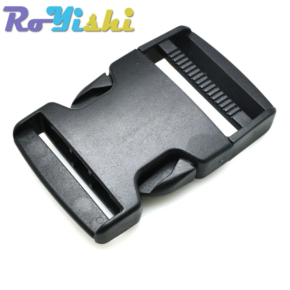 Hebilla en uso mostrando funcionalidad completa