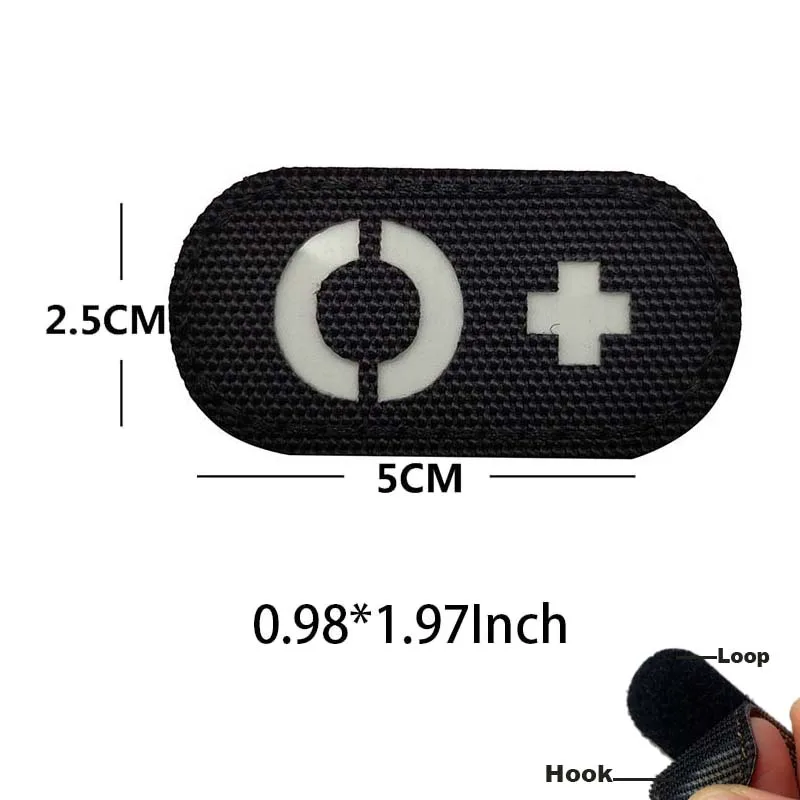 5*2,5 CM IR reflejo sangre tipo A B AB O POS NEG embleem parches de gancho y bucle, insignias tácticas pegatinas de ropa que brillan en la oscuridad - imagen 4