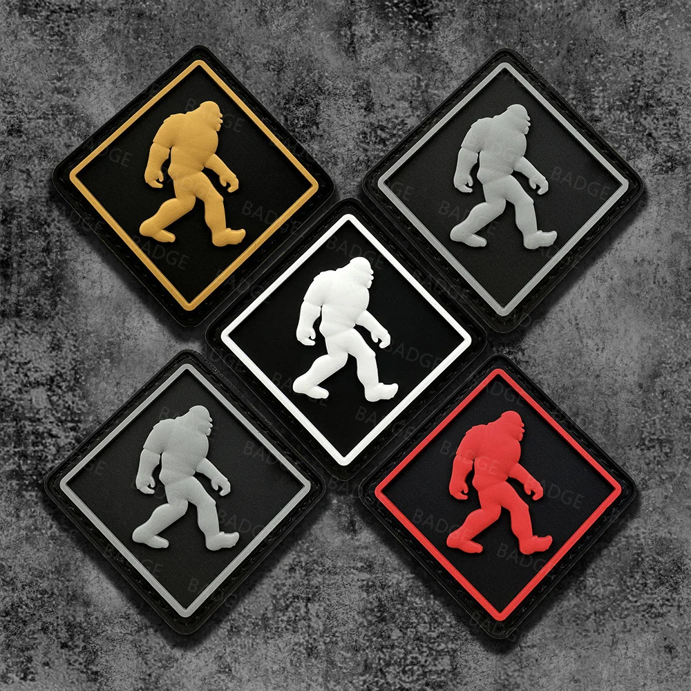 Bigfoot Sasquatch apliques parche PVC pie grande hombres insignia para gorras, bolsos, mochilas, ropa, chaleco, uniformes, engranajes tácticos