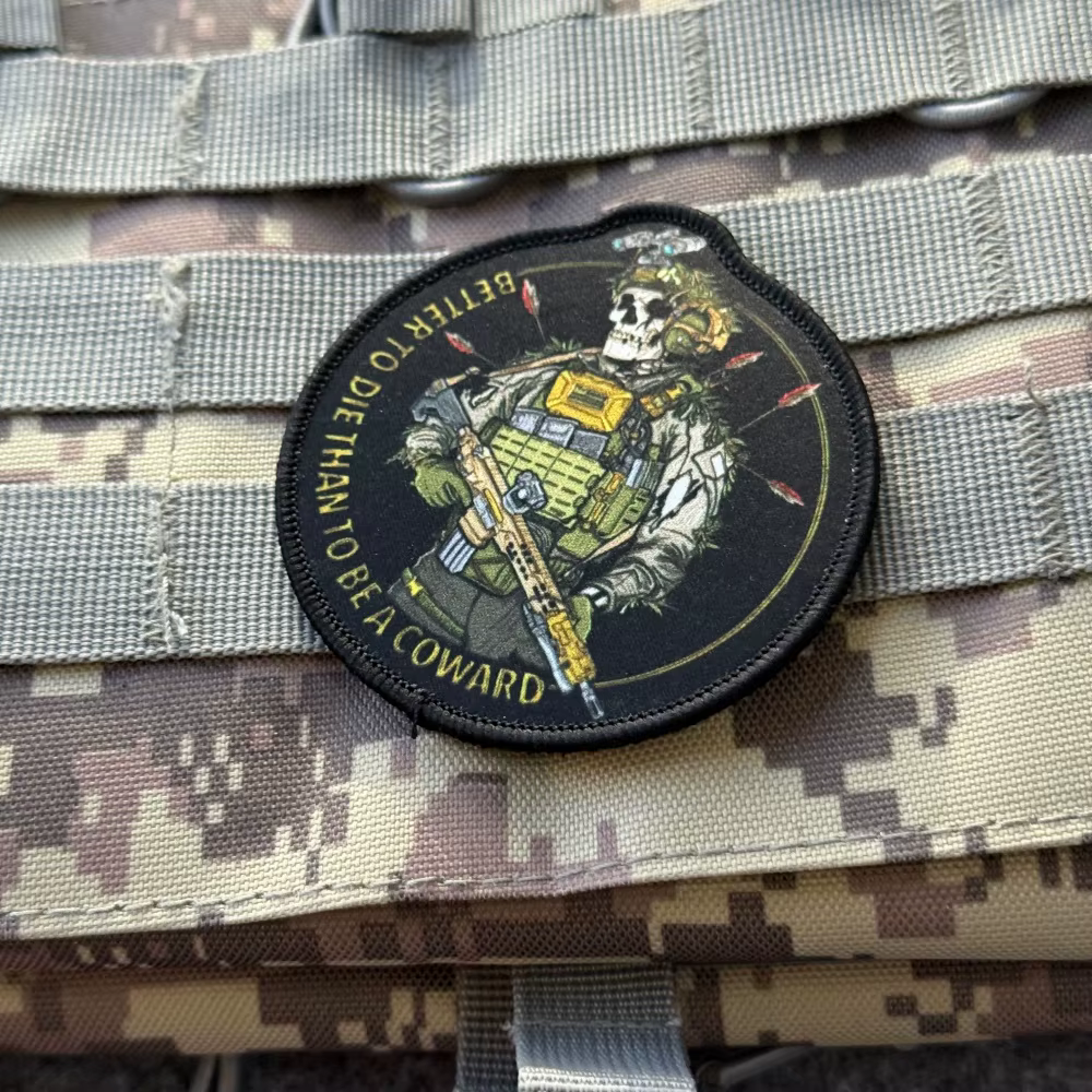 Parche táctico chevron con frase mejor morir que ser cobarde velcro - imagen 4