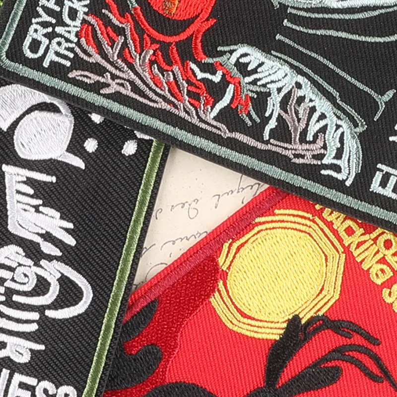 Parches bordados de criptozoología Diy, apliques de tela de monstruo, insignia de Mothman, emblema de seguimiento de extraterrestres para chaquetas - imagen 4