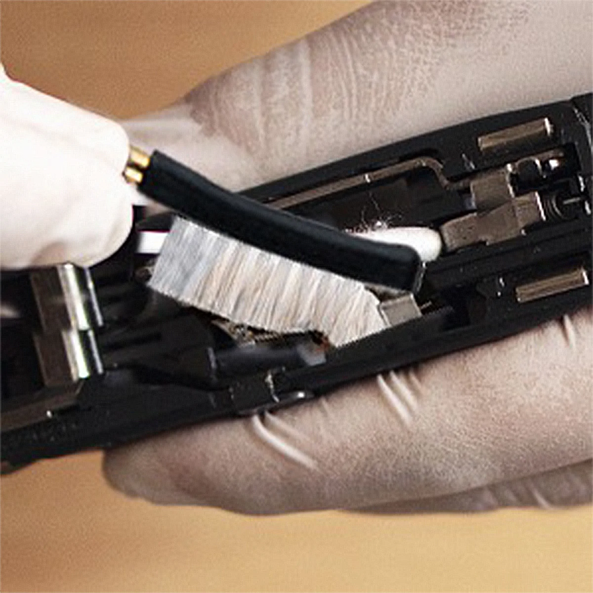 Kit de limpieza de pistola profesional táctica. 22cal 38cal 40cal 45cal pistola varilla de latón cepillo calibre herramientas de brillo de orificio de pistola - imagen 4