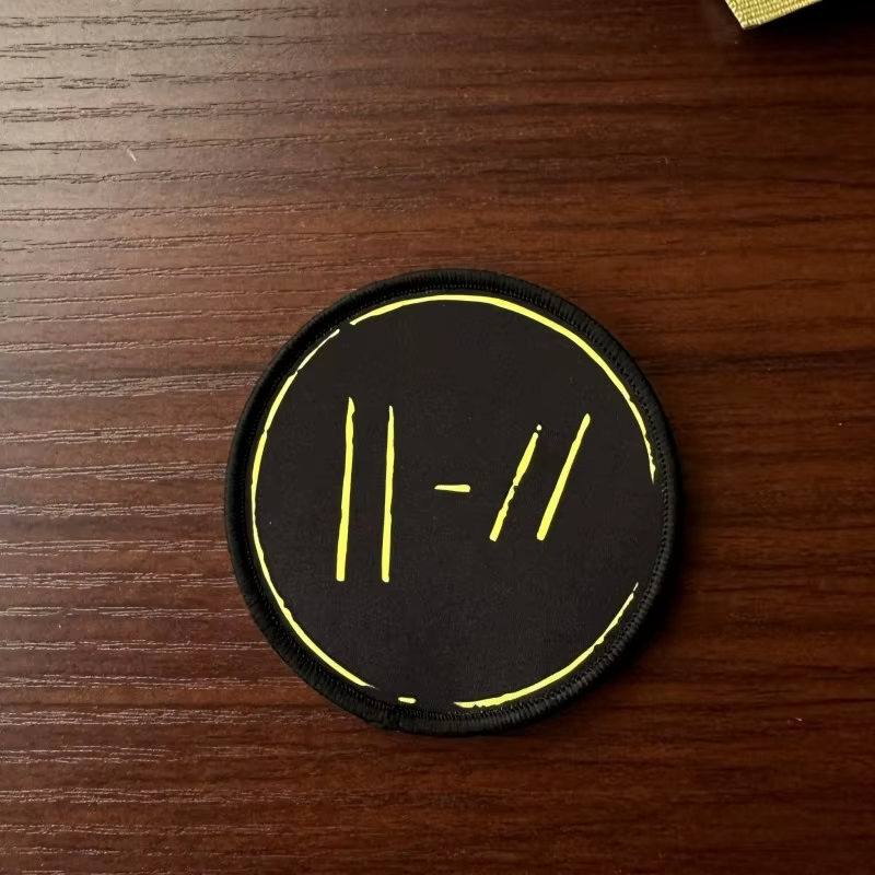 Parche táctico insignia circular moral negra y amarilla para MOLLE - imagen 5