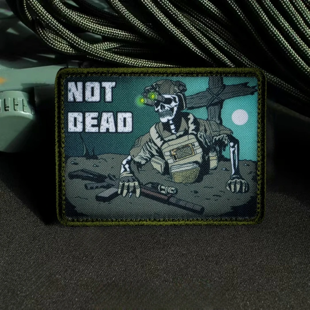 Parche táctico de calavera de la muerte "NON DEAD" con insignia de moral, pegatina para mochila del ejército militar, parches de gancho y bucle impresos para ropa - imagen 3
